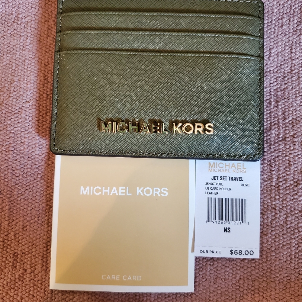 Michael Kors Jet Set Travel Wallet